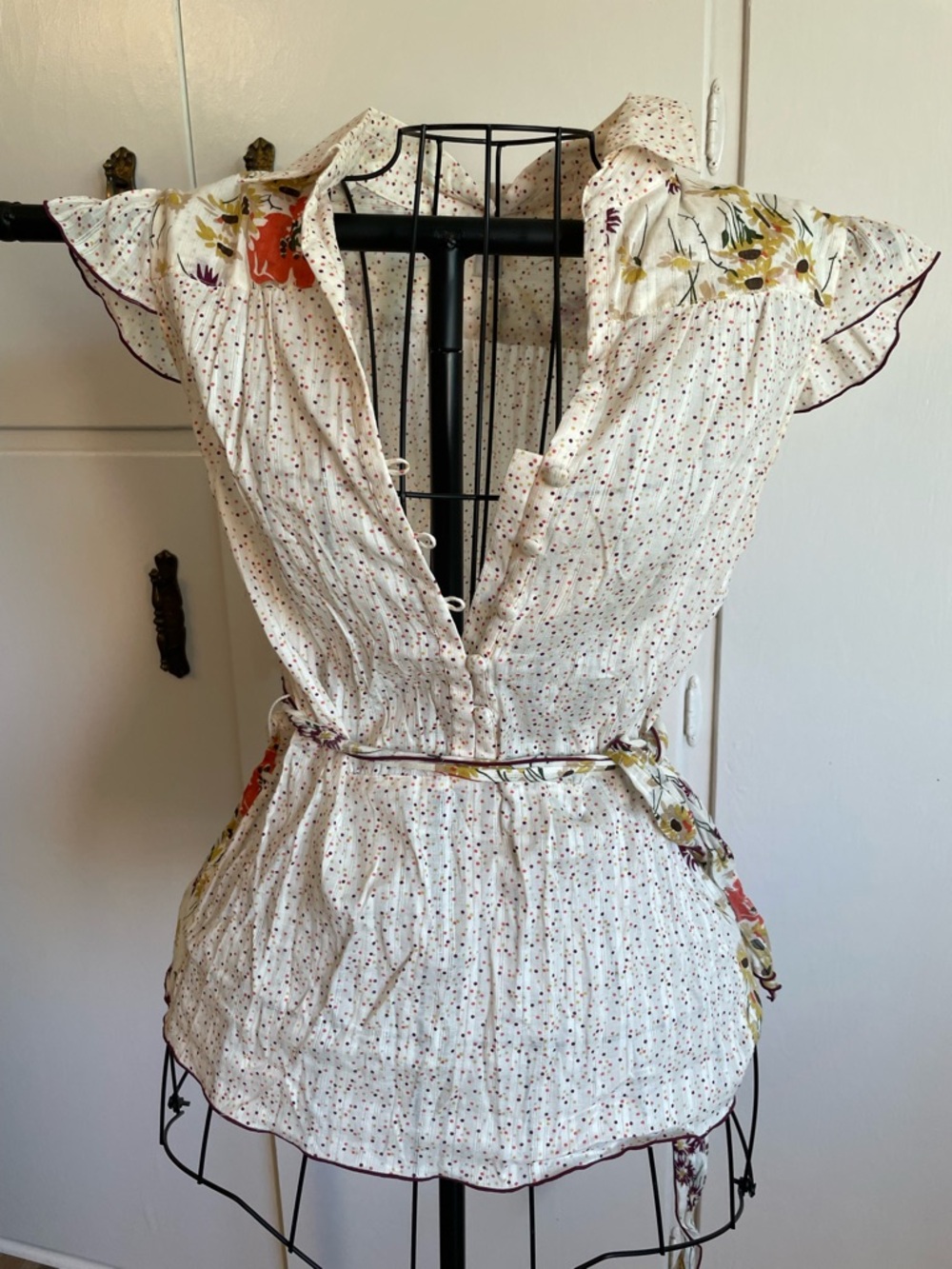 Flutter-Sleeve Cream Floral Dot Tie-Waist Blouse